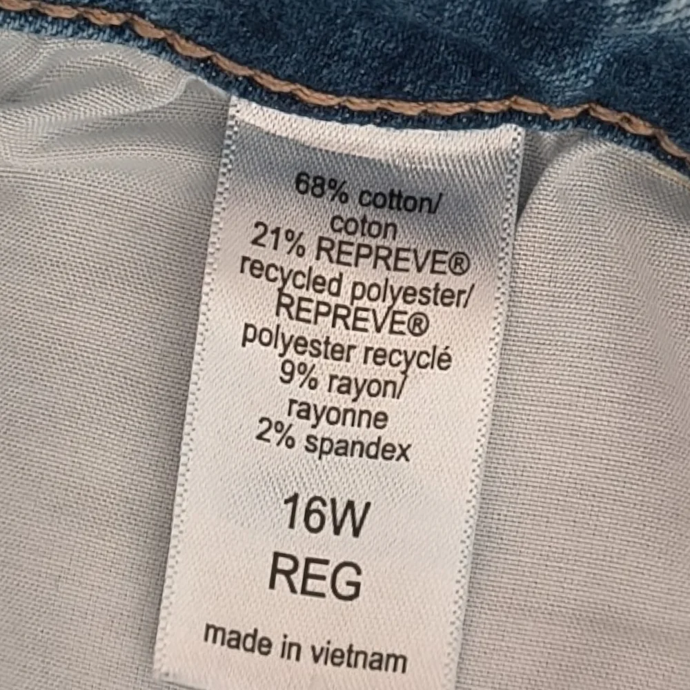 m jeans by Maurices Slim Straight Ankle Jeans Size 16W